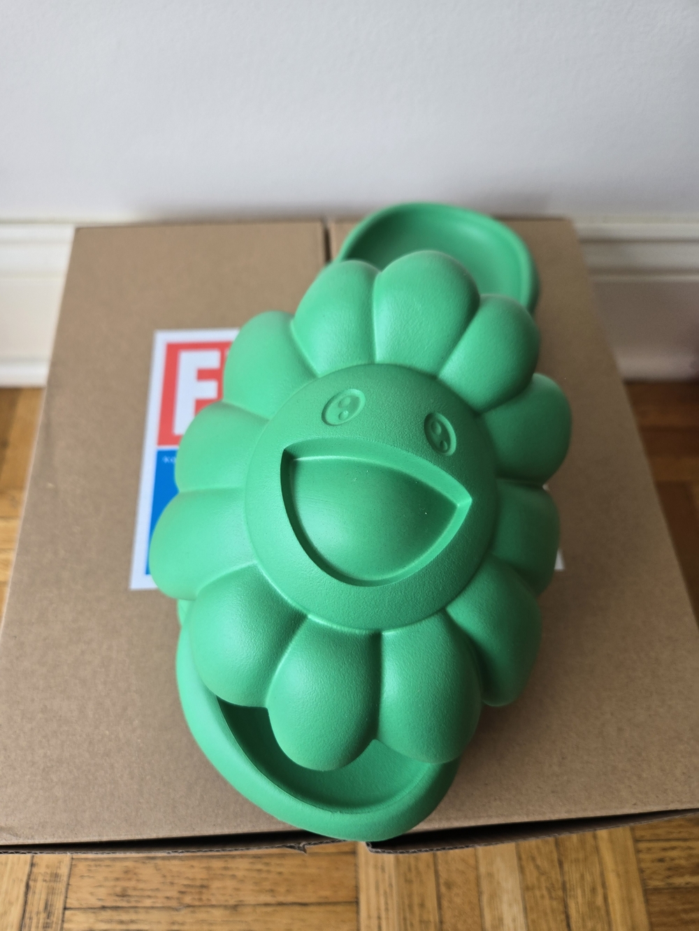 Brand New With Box MURAKAMI ohana Smiley Flower Slide Sandals